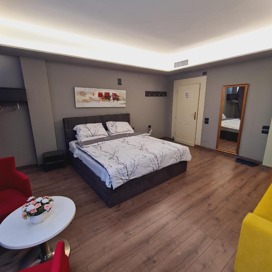 Hotel Driti New Bazaar Тирана Екстер'єр фото