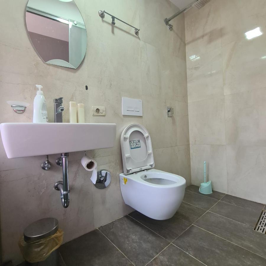 Hotel Driti New Bazaar Тирана Екстер'єр фото